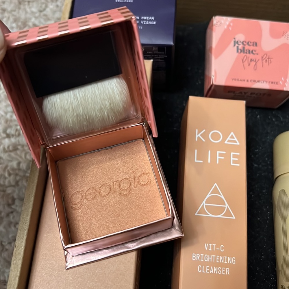 💄💋BEAUTY BUNDLE🎁🧨 - Picture 5 of 8